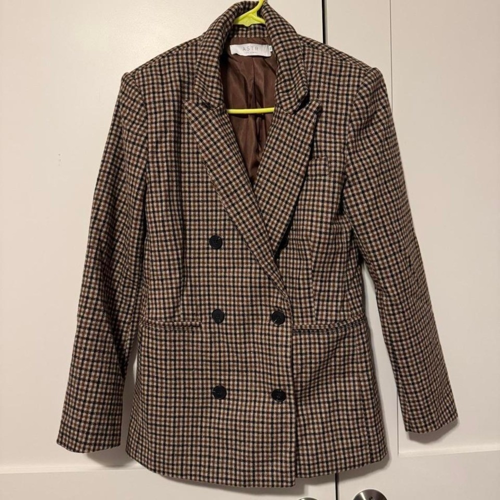 ASTR The Label Brown Plaid Double Breasted Blazer Jacket XS Peaked Lapel Check